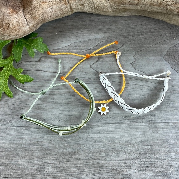 🔆Beautiful Flower Bracelet Set🔆 - Picture 2 of 6